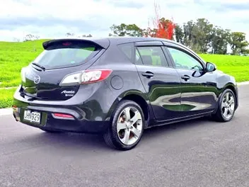 Mazda Axela 2010 photo 4