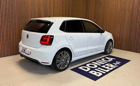 Volkswagen Polo 2016 photo 2