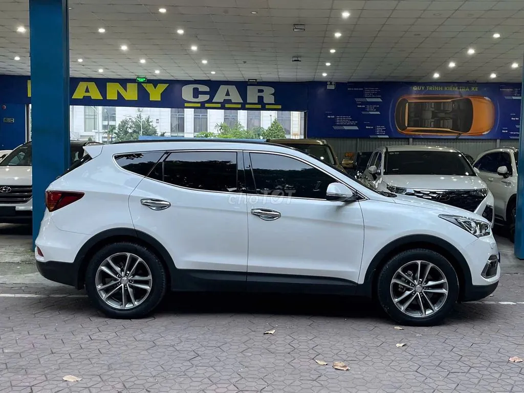 Hyundai Santa Fe photo 2