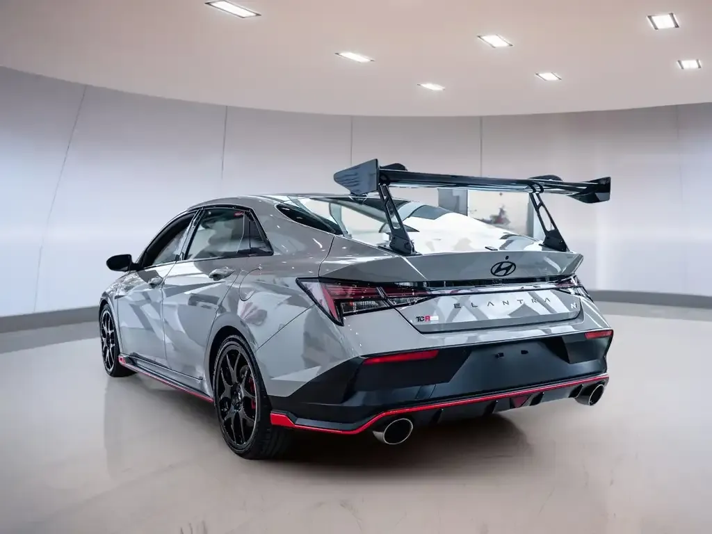 Hyundai Elantra 2026 photo 4