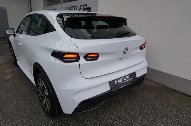 Renault Clio photo 3