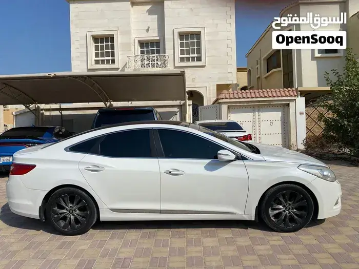 Hyundai Azera 2012 photo 2