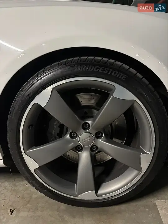 Audi S5 2010 photo 3