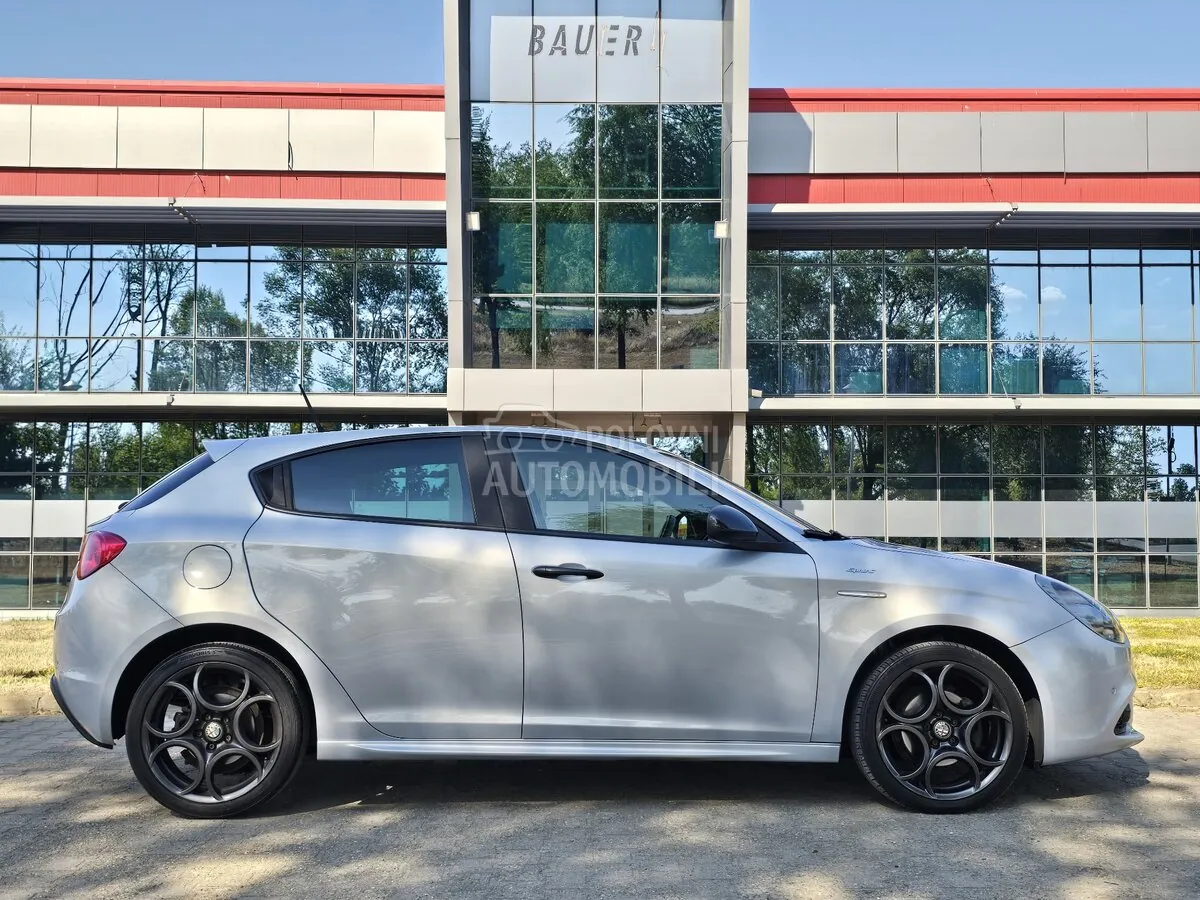 Alfa Romeo Giulietta 2015 photo 5