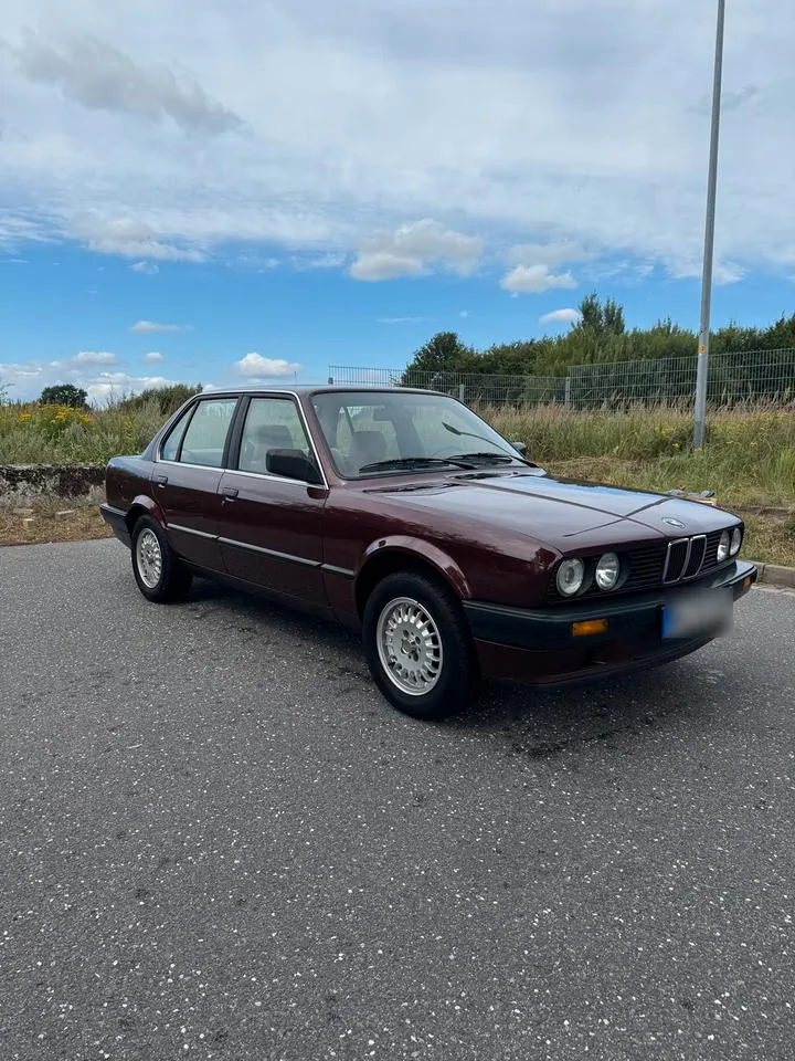 BMW E30