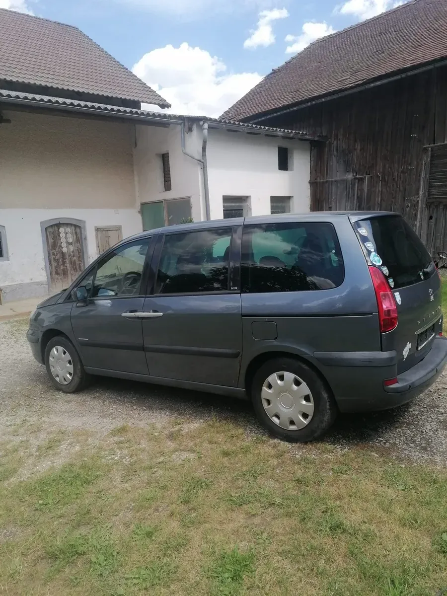 Peugeot 807