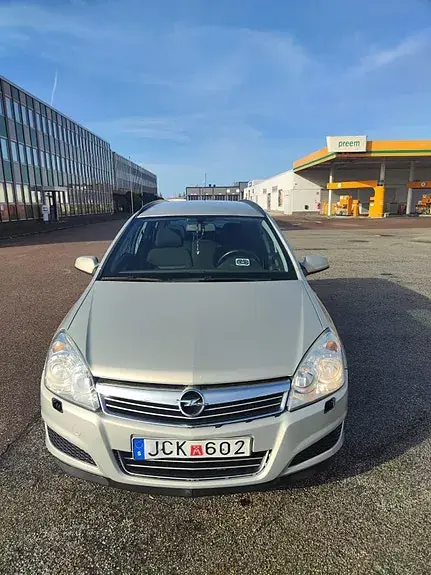 Opel Astra 2009 photo 4