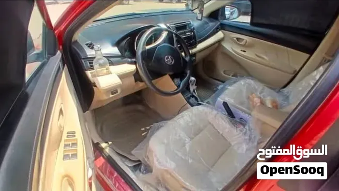 Toyota Yaris 2015 photo 3