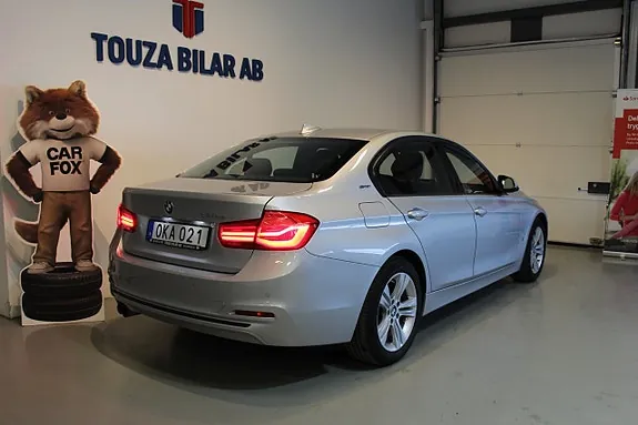BMW 330E 2017 photo 3