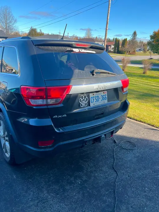 Jeep Grand Cherokee 2011 photo 4