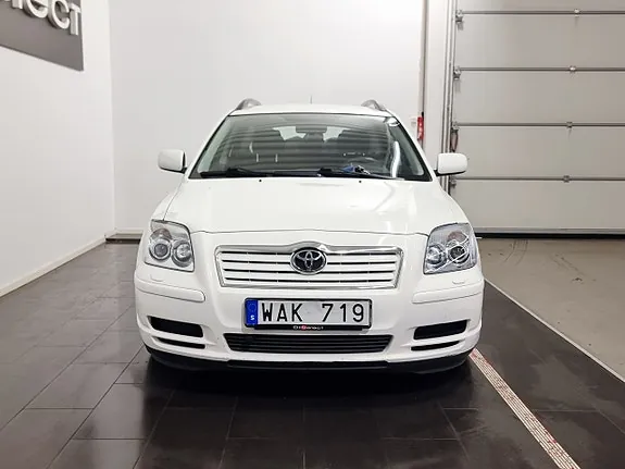 Toyota Avensis 2004 photo 3