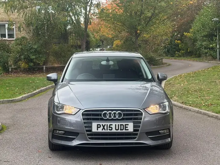 Audi A3 2015 photo 2
