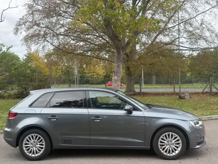 Audi A3 2015 photo 4
