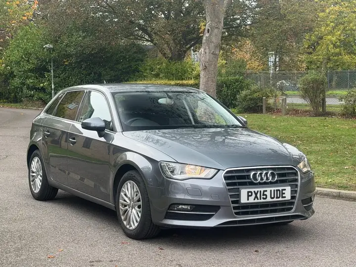 Audi A3 2015 photo 3