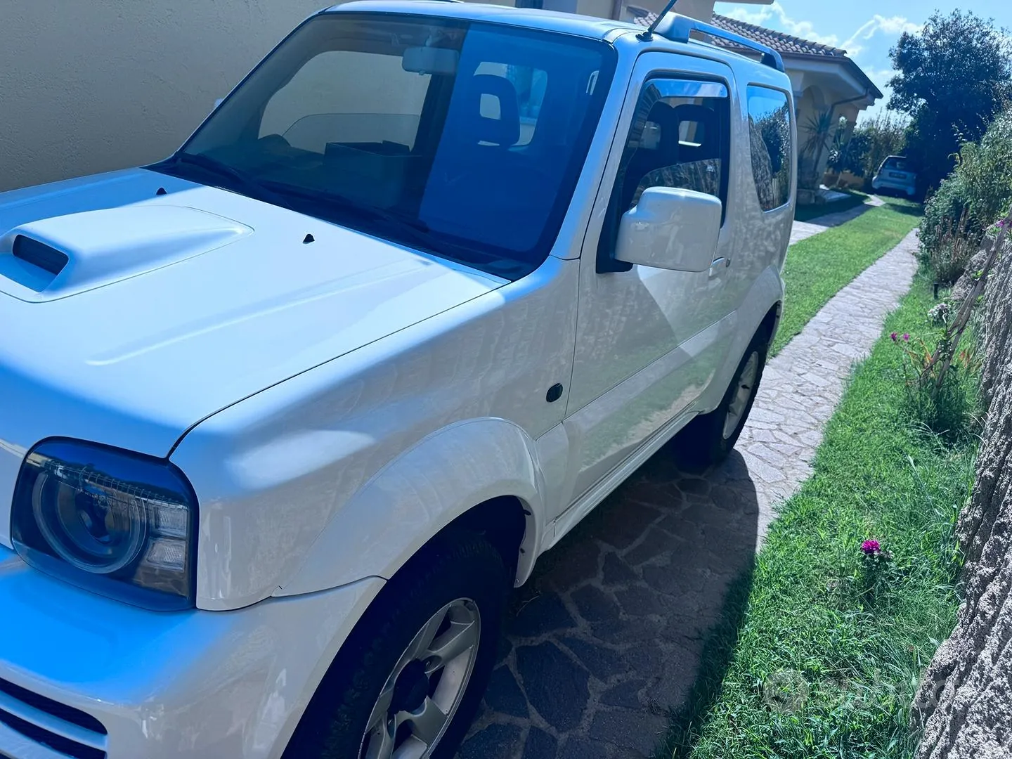 Suzuki Jimny 2013 photo 2