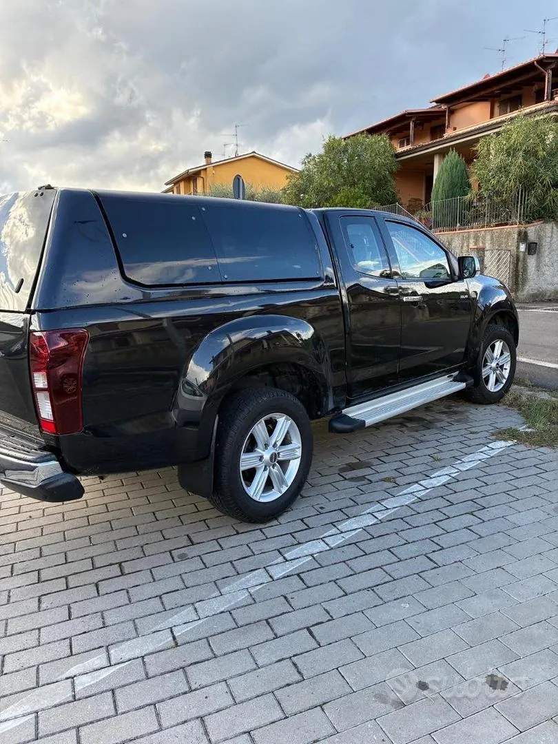 Isuzu D-Max 2018 photo 3