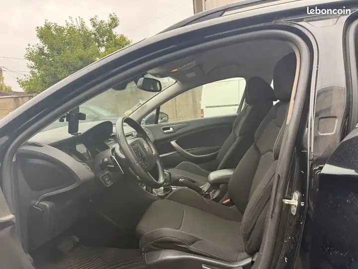 Citroen C5 2015 photo 3
