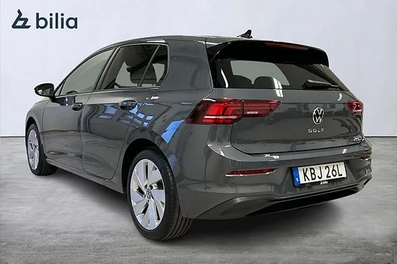 Volkswagen Golf I 2026 photo 2