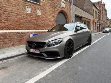Mercedes-Benz C63 Amg