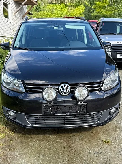 Volkswagen Touran 2013 photo 2