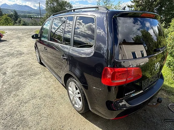 Volkswagen Touran 2013 photo 5