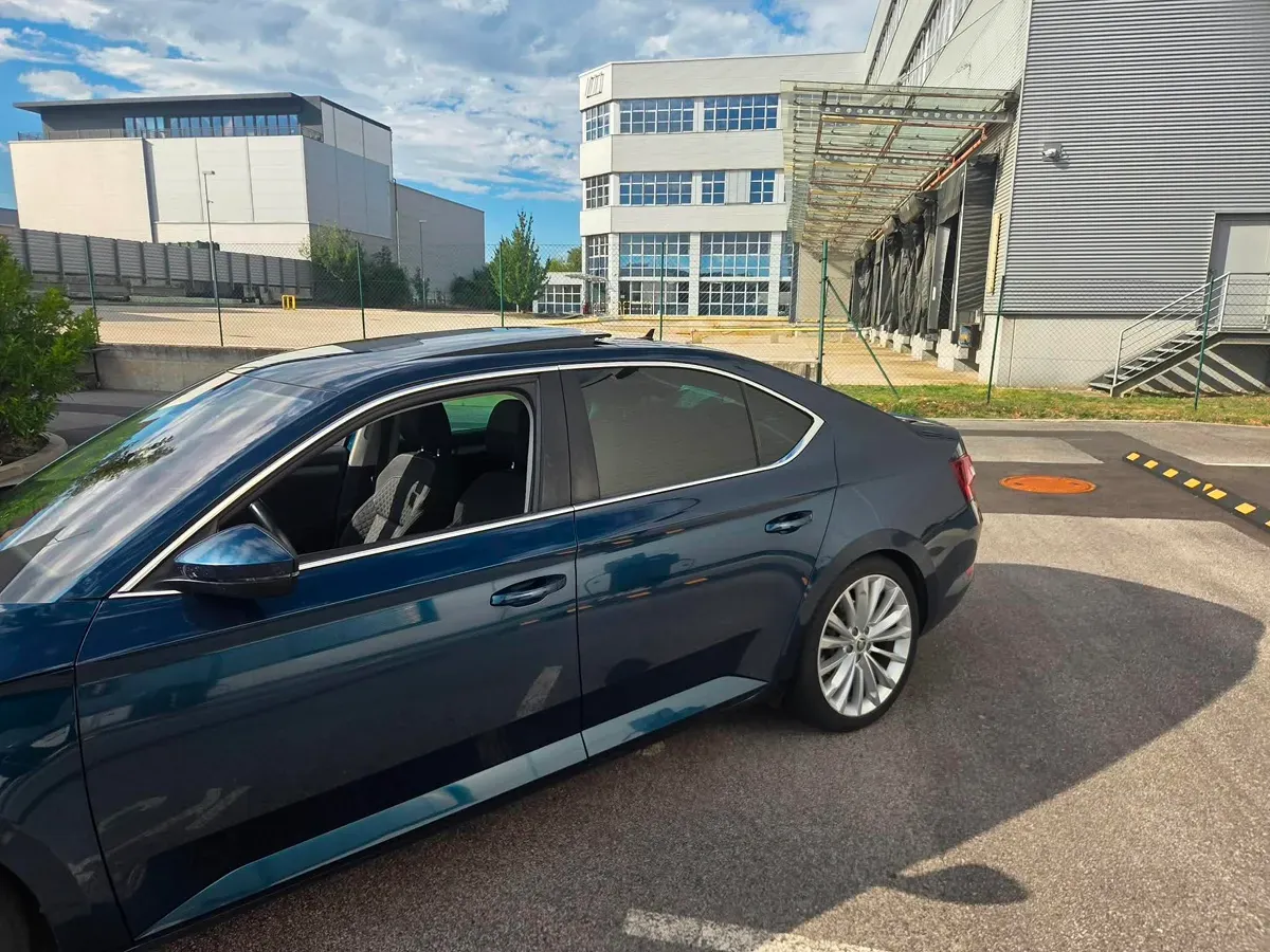Skoda Superb 2016 photo 3