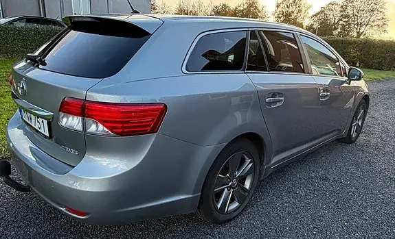 Toyota Avensis 2014 photo 4