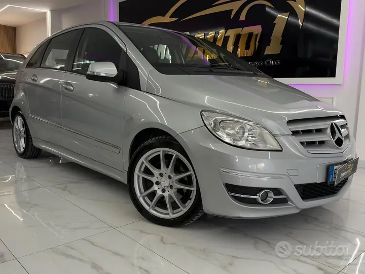 Mercedes-Benz C-Class 2011 photo 4