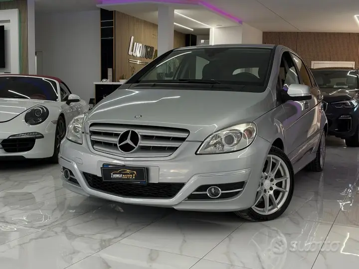 Mercedes-Benz C-Class 2011 photo 3