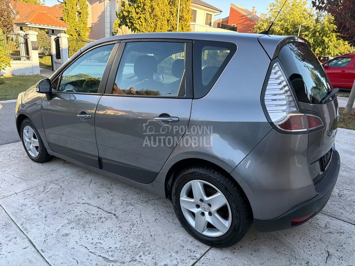 Renault Scenic 2013 photo 4