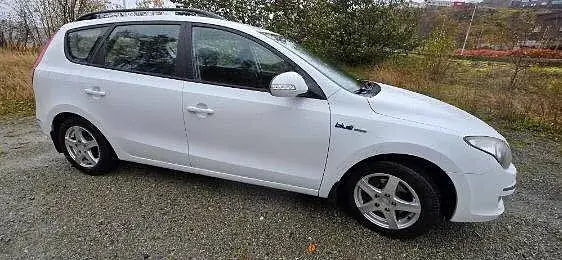 Hyundai I30 2010 photo 3