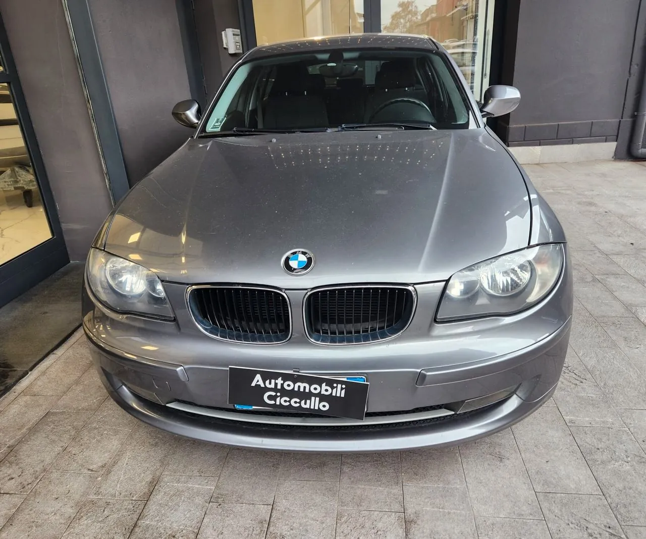 BMW 118D 2011 photo 2
