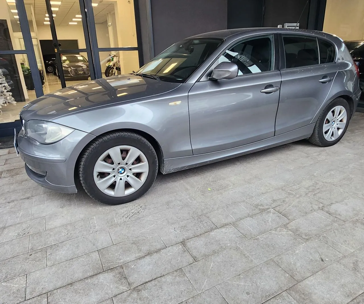 BMW 118D 2011 photo 3
