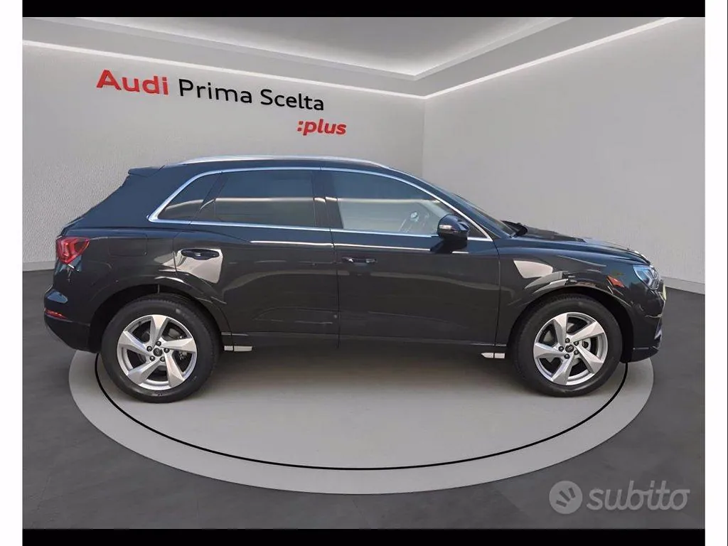 Audi Q3 2023 photo 3