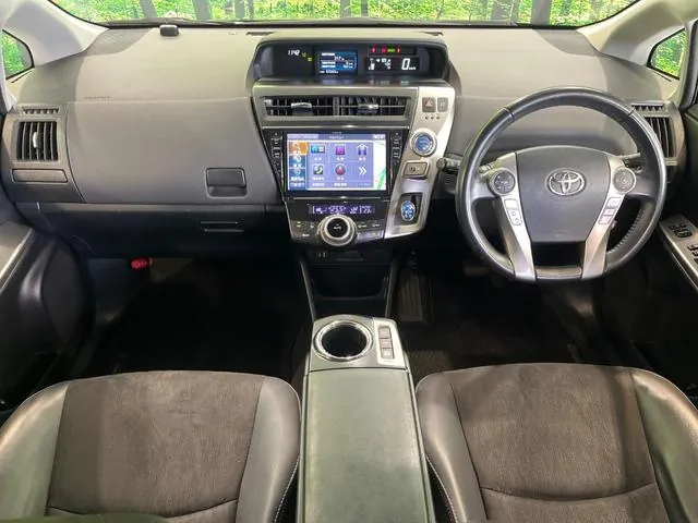 Toyota Priusα 2018 photo 2