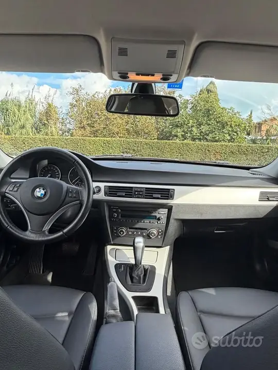 BMW 320D 2009 photo 5
