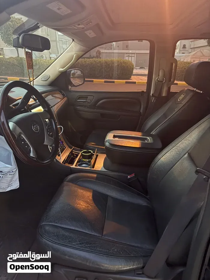 Cadillac Escalade 2012 photo 4