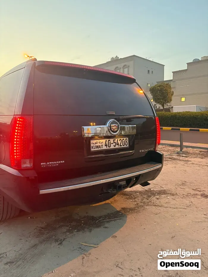 Cadillac Escalade 2012 photo 2