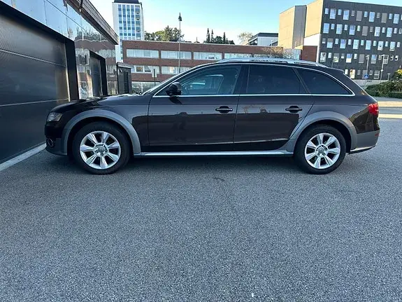 Audi A4 Allroad 2011 photo 5