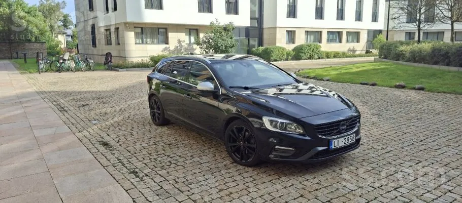 Volvo V60 2016 photo 2