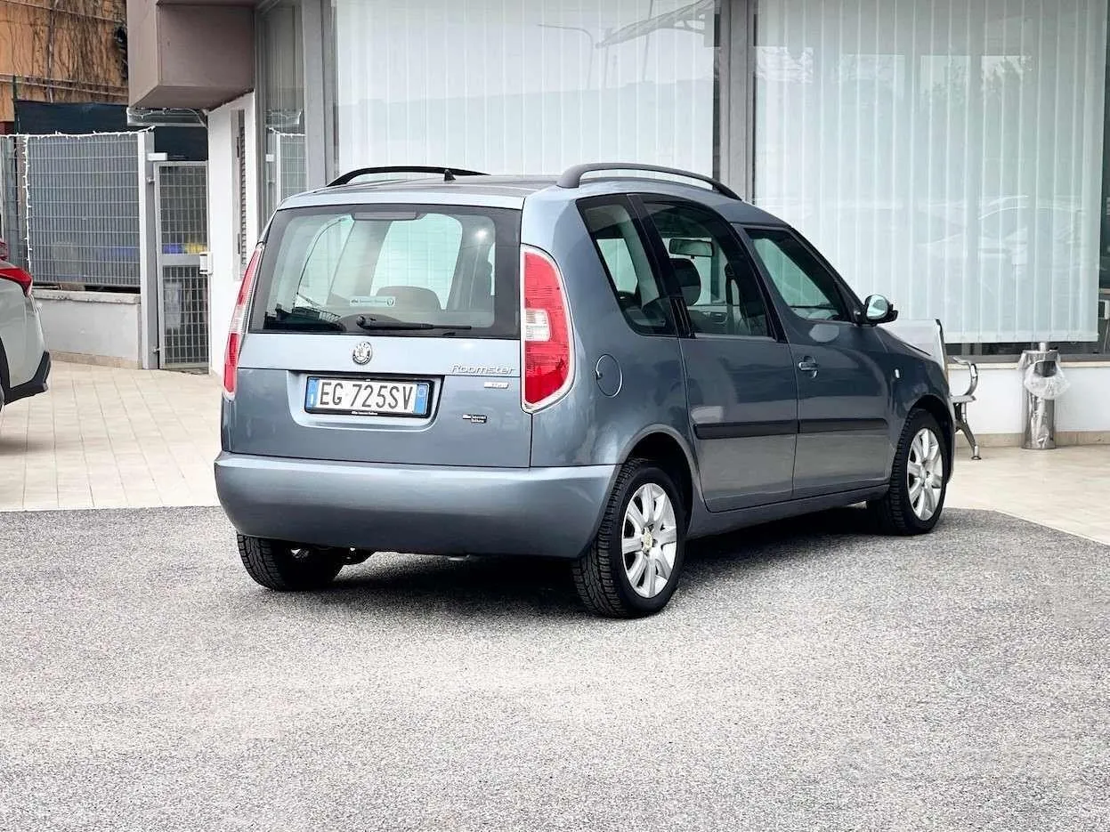 Skoda Roomster 2011 photo 5