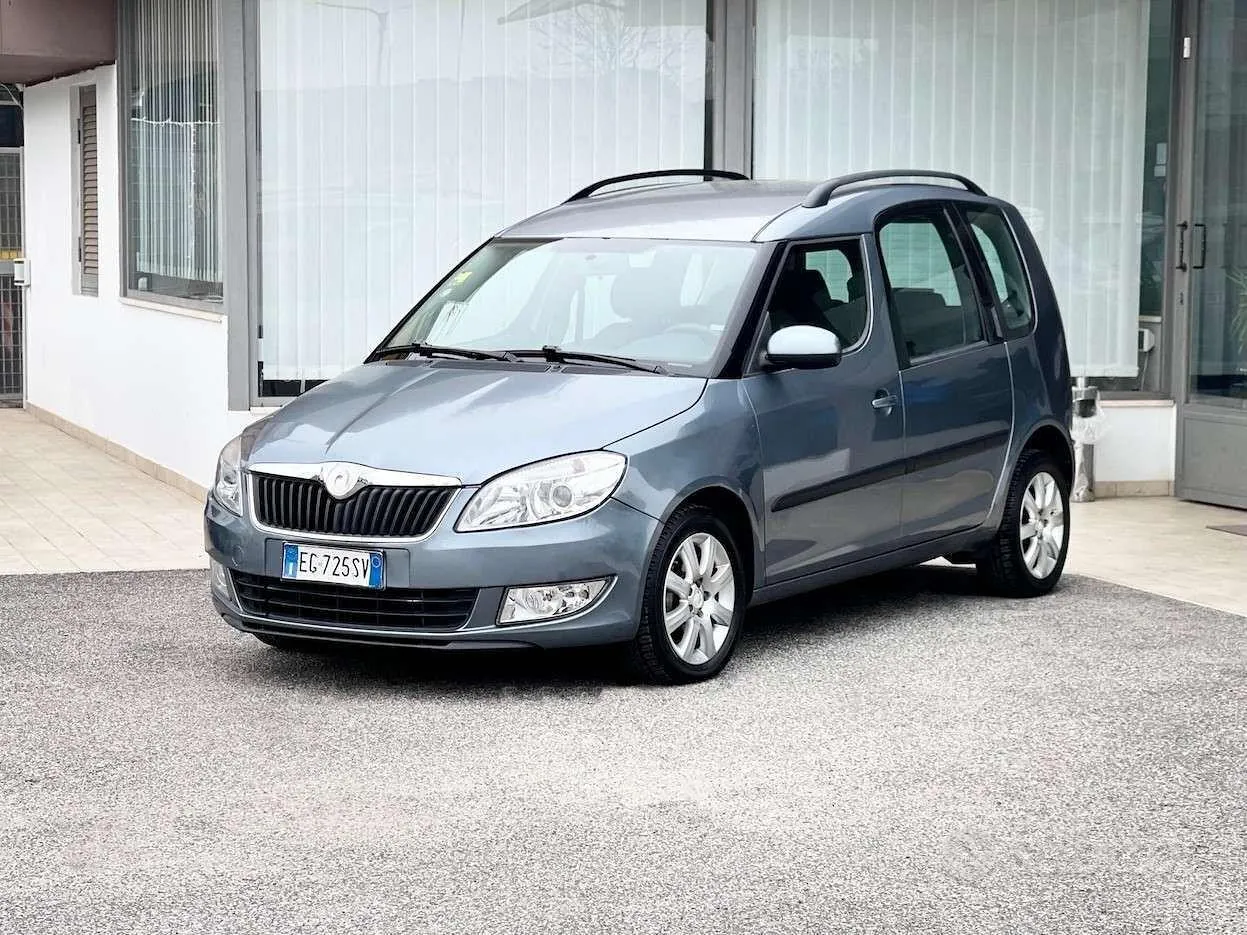 Skoda Roomster 2011 photo 3