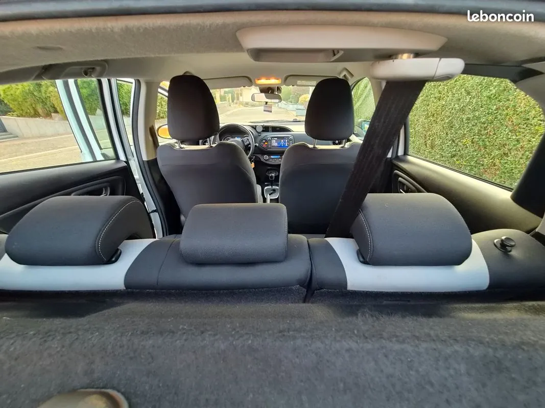 Toyota Yaris 2017 photo 5
