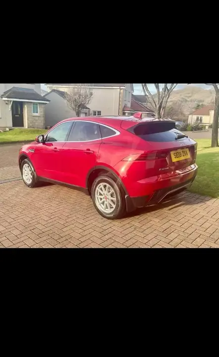 Jaguar E-Pace 2018 photo 3