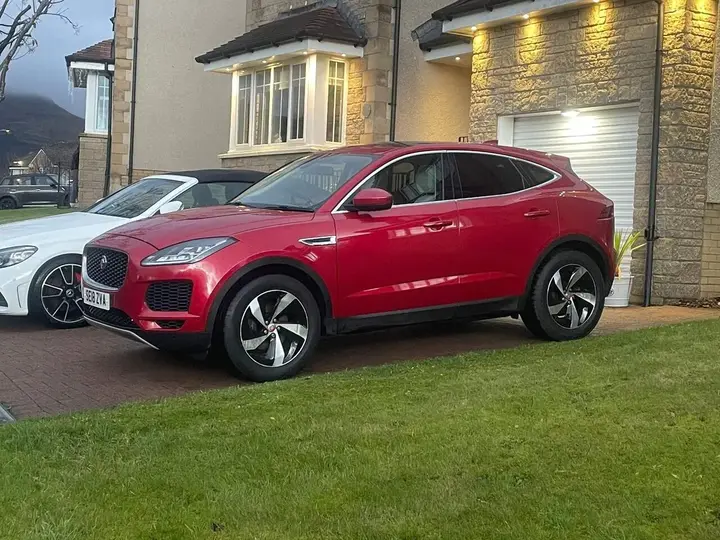 Jaguar E-Pace 2018 photo 5