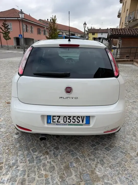 Fiat Punto 2015 photo 4