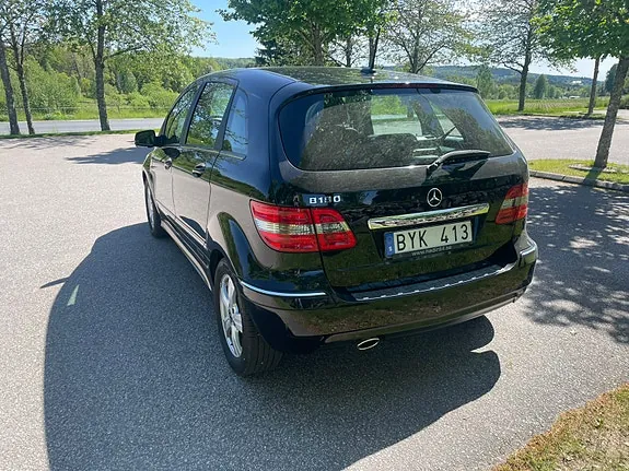 Mercedes-Benz B180 2011 photo 4