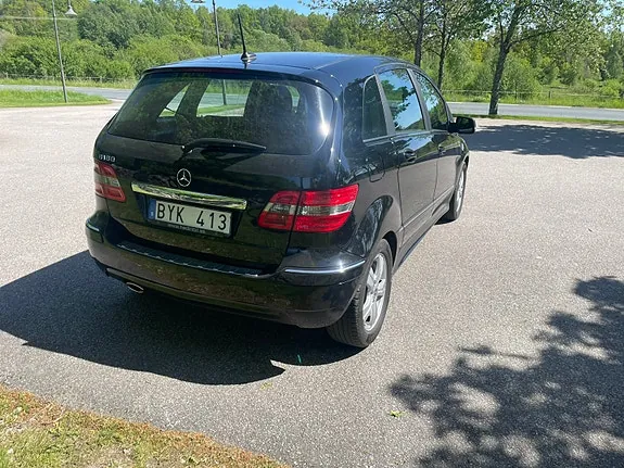 Mercedes-Benz B180 2011 photo 5