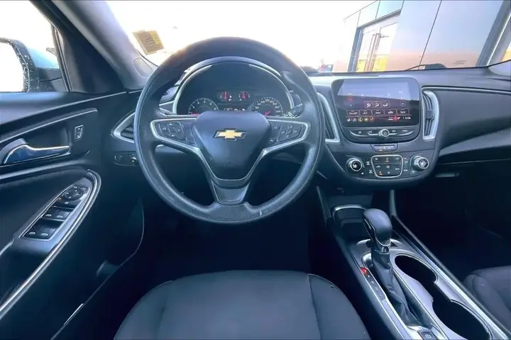 Chevrolet Malibu 2022 photo 5