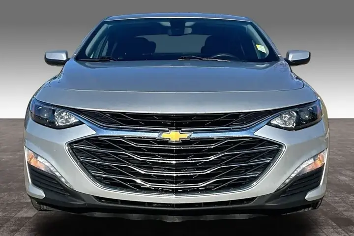 Chevrolet Malibu 2022 photo 3